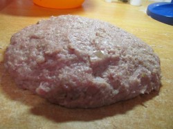 название картинки Мясной фарш в кляре бризоль на сковороде