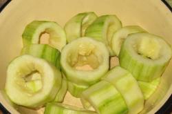 название картинки Кабачки фаршированные мясом запеченные в духовке