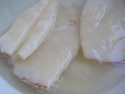 название картинки Фаршированные кальмары с рисом и яйцом