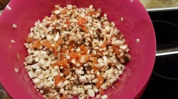 название картинки Фаршированные перцы с индейкой и овощами