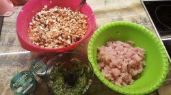 название картинки Фаршированные перцы с индейкой и овощами