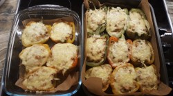 название картинки Фаршированные перцы с индейкой и овощами