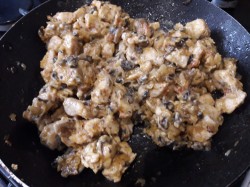 Помидоры фаршированные курицей сыром грибами в духовке