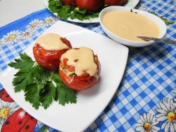 Фаршированные помидоры с ветчиной и сыром
