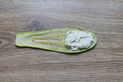 название картинки Фаршированные рулетики из кабачков с сыром и чесноком