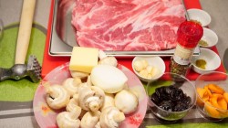 название картинки Фаршированные рулеты с сочной начинкой из нежнейшей свинины