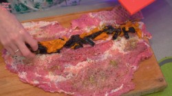 название картинки Фаршированные рулеты с сочной начинкой из нежнейшей свинины