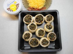 Фаршированные шампиньоны запеченные с сыром в духовке