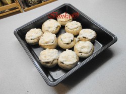 Фаршированные шампиньоны запеченные с сыром в духовке