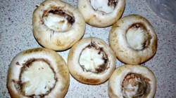 название картинки Фаршированные шляпки шампиньончиков