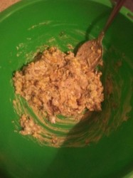 Фаршированные яйца с килькой