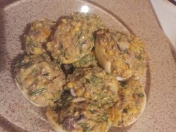 Фаршированные яйца с килькой