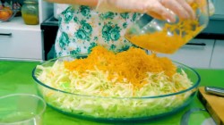 название картинки Фаршированный болгарский перец с капустой на зиму