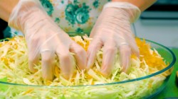 название картинки Фаршированный болгарский перец с капустой на зиму