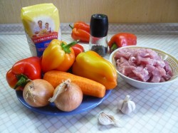 Фаршированный перец запеченный в духовке с мясом - шаг 1