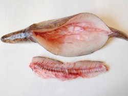 Фаршированный судак в духовке целиком