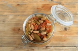 название картинки Фасоль с овощами на зиму