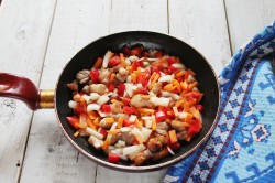 название картинки Фасоль тушеная с мясом