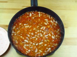 Фасоль в томатном соусе  Beans in Tomato Sauce
