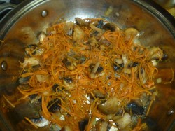 Фасолевый суп с грибами и ребрышками