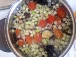 название картинки Баклажаны с курицей запеченные в духовке с перцем