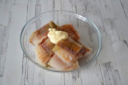 Филе минтая с картошкой в духовке - шаг 3 Филе минтая с картошкой в духовке - шаг 3