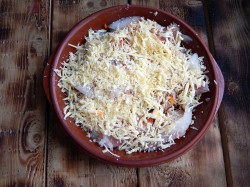 Филе минтая с морковью и луком в духовке - шаг 8