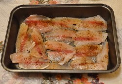 название картинки Филе тилапии с сыром и луком в духовке