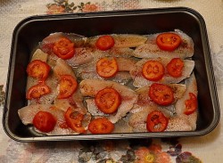 название картинки Филе тилапии с сыром и луком в духовке