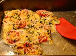 название картинки Филе тилапии с сыром и луком в духовке