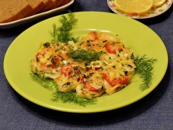 название картинки Филе тилапии с сыром и луком в духовке