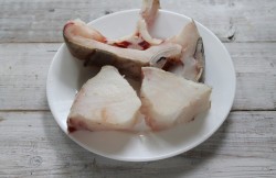 название картинки Филе трески с кабачками луком помидорами в духовке