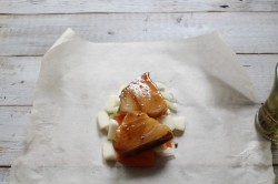 название картинки Филе трески с кабачками луком помидорами в духовке