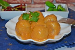 название картинки Фишболы в томатно-сметанном соусе