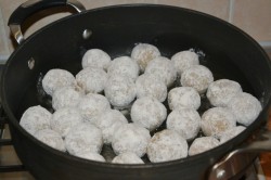 название картинки Фишболы в томатно-сметанном соусе