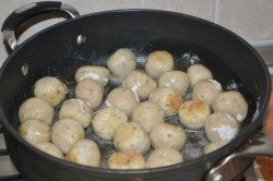 название картинки Фишболы в томатно-сметанном соусе