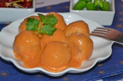 название картинки Фишболы в томатно-сметанном соусе