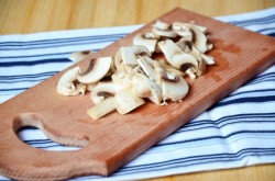 Французский пирог с картофелем, ветчиной и грибами