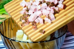 Французский пирог с картофелем, ветчиной и грибами