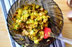 Французский пирог с картофелем, ветчиной и грибами