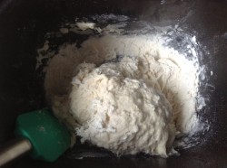 Французский хлеб в хлебопечке - шаг 3 Французский хлеб в хлебопечке - шаг 3