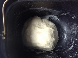 Французский хлеб в хлебопечке - шаг 4 Французский хлеб в хлебопечке - шаг 4