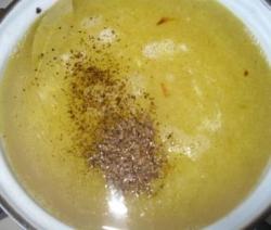 Луковый суп с сыром и гренками