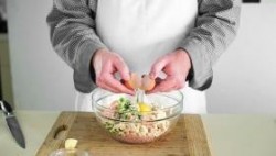 Фрикадельки из курицы в азиатском стиле в духовке