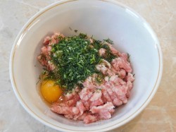 Фрикадельки с подливкой на сковороде - шаг 6