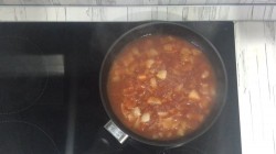 Фрикадельки в духовке с подливкой