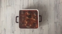 Фрикадельки в духовке с подливкой