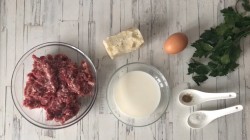 Фрикадельки в духовке с подливкой