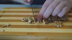 название картинки Фруктово-ягодный салат с йогуртом