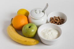 название картинки Фруктовый салат из бананов и яблок